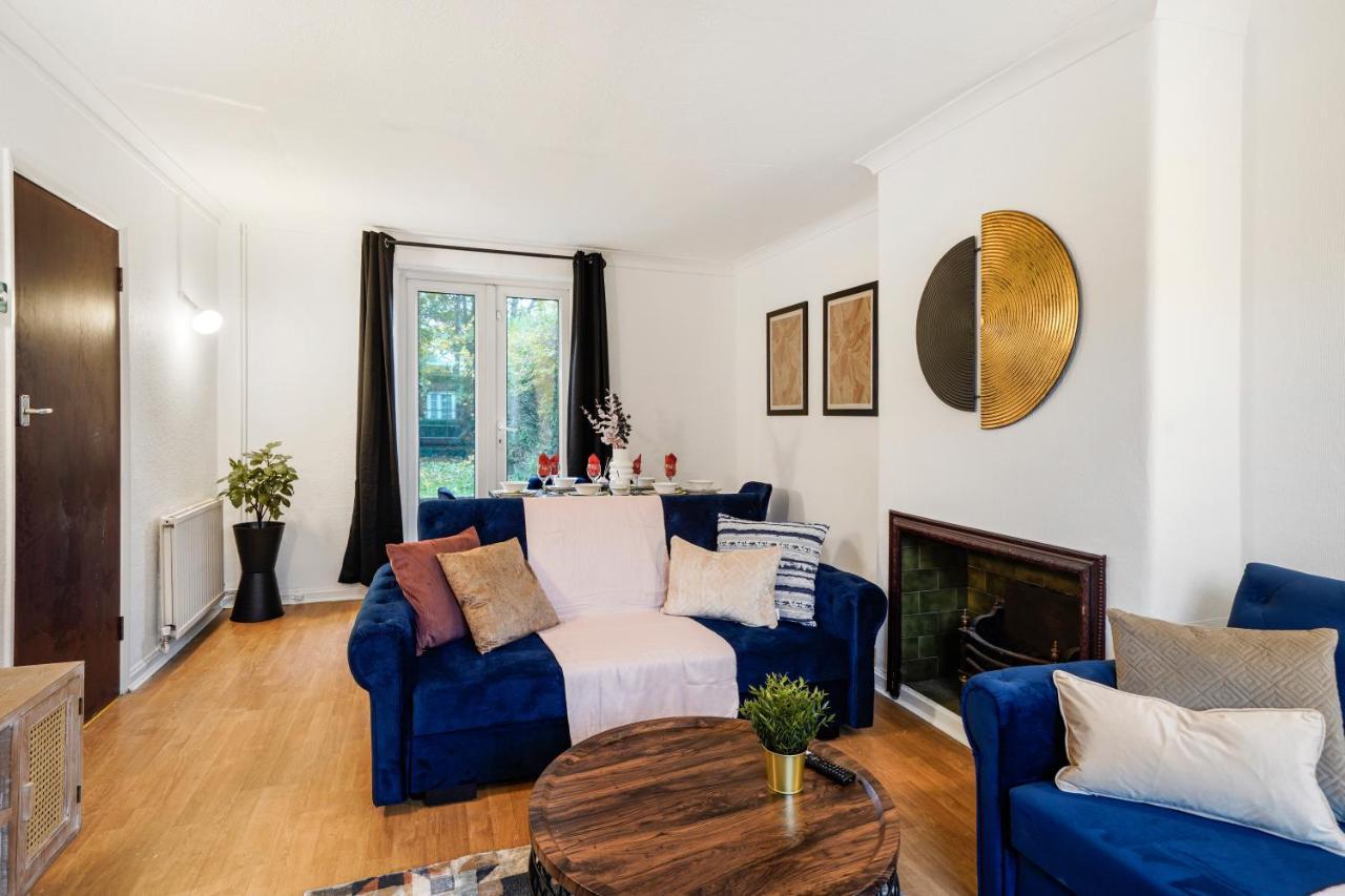 Сasa de vacaciones Boutique Shepherds Bush Abode- Garden- Sleeps 12 *