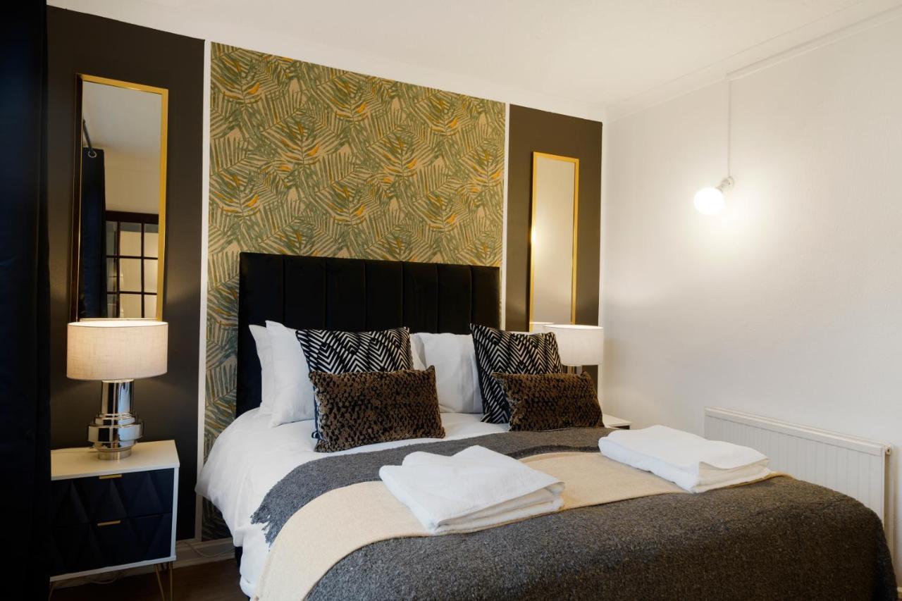 Boutique Shepherds Bush Abode- Garden- Sleeps 12 Londres