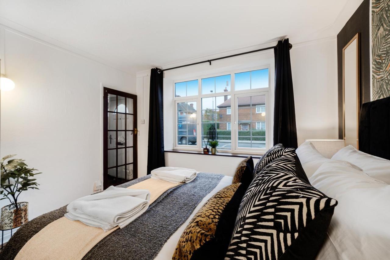 Boutique Shepherds Bush Abode- Garden- Sleeps 12 Casa de Férias