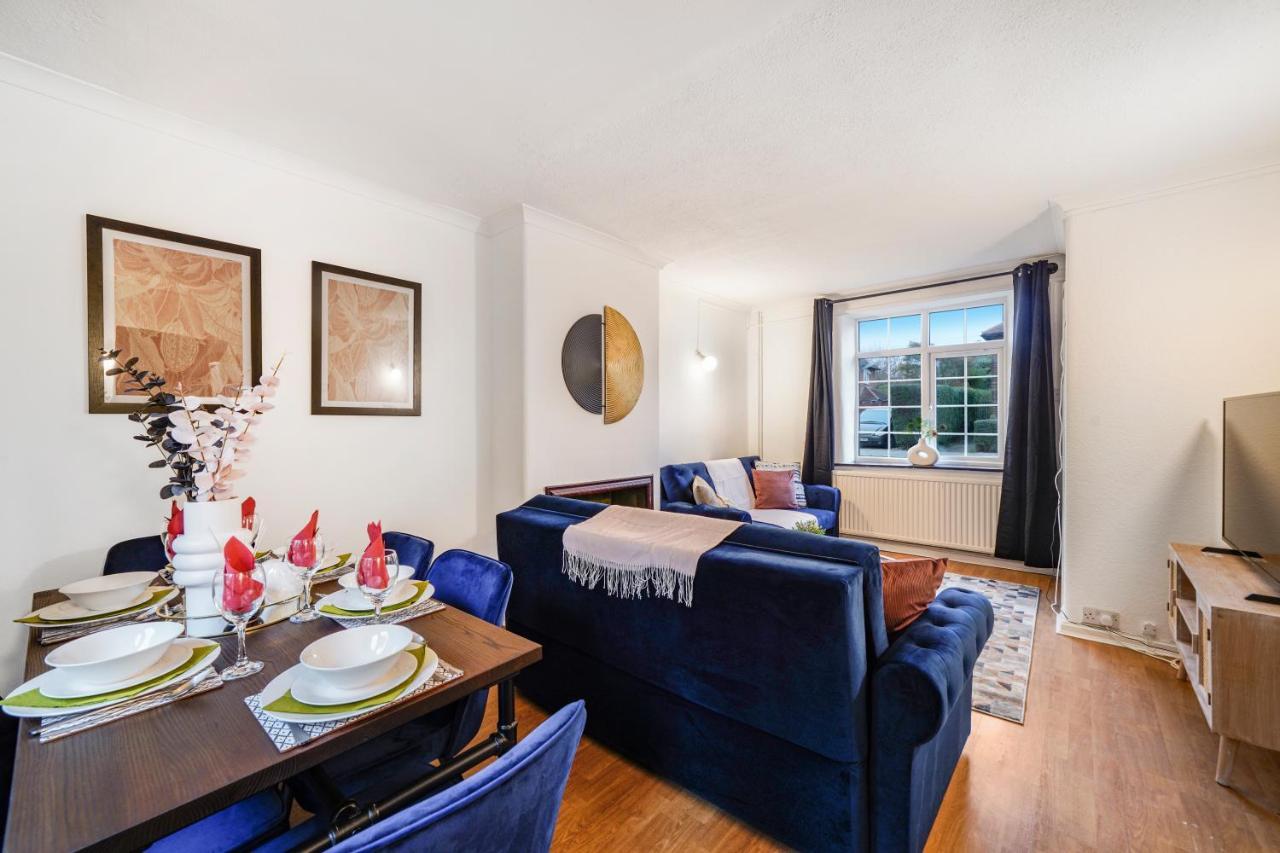 Boutique Shepherds Bush Abode- Garden- Sleeps 12 * Londres